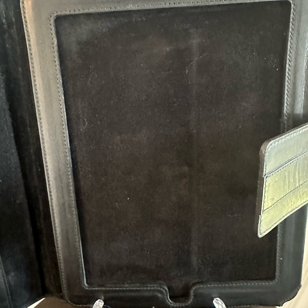 Gucci Guccissima Tablet Cover Case - Black GG Monogram - Authentic - EUC - Picture 9 of 12